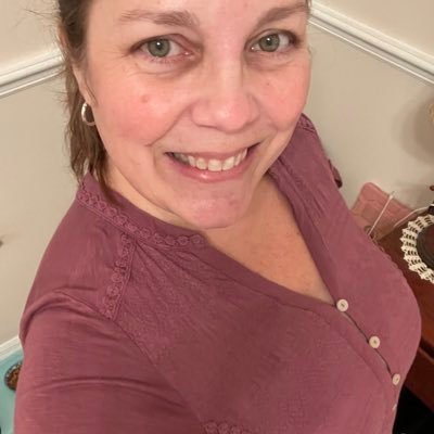 kimbrown_11's profile picture. Florida Native ☀️ Mom of 2 👧👦 Animal Lover 🐶🐈🐇