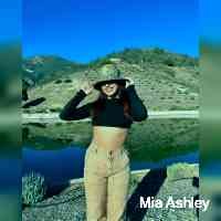 shleyma52's profile picture. Risk taker. adventurer. globetrotter. living my dreams
