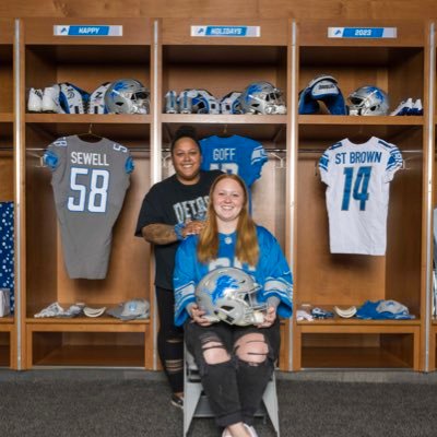 30. Football Enthusiast. Plant Mommy. Cat Mom. Baker. #forwarddownthefield