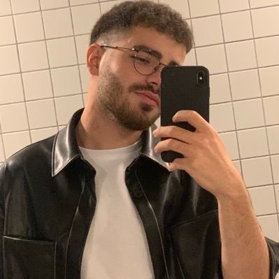 EzoHaitham's profile picture. 