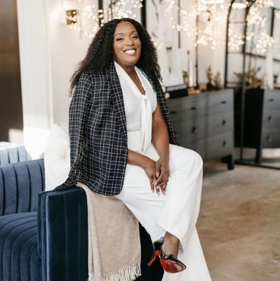 SoldByQuineka's profile picture. 