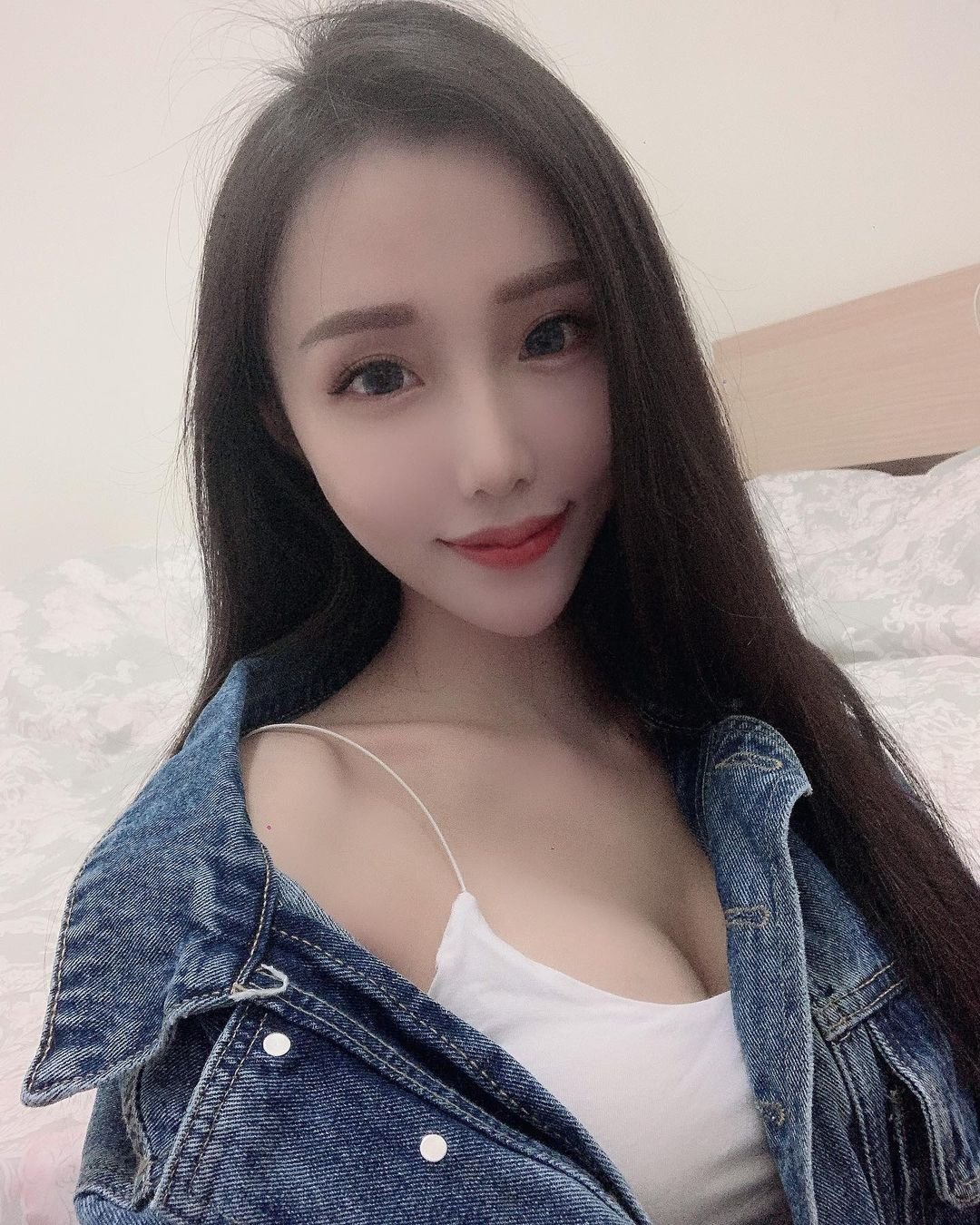 EunNoego21590's profile picture. 同じくらいの古い生活に嫌気が差している。強い性的欲求を抱えた仲間を見つけて、一緒に新しい刺激を求めよう！