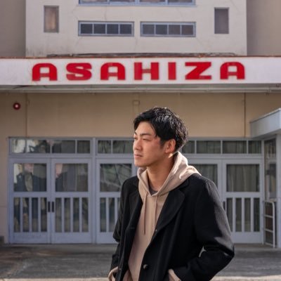 クルビ ユウキ/俳優/劇団青年座/福島県出身/'23年4月より南相馬市小高区に移住/地域コーディネーター/【出演情報】 羽原組『星の流れに』 /2025年11月18日(火)〜24日(月)@赤坂レッドシアター