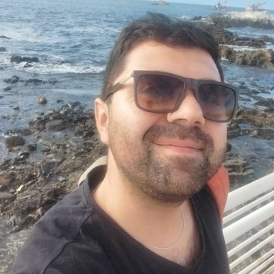 list_octavio's profile picture. cat lovers 
amantes de la cerveza, el vino 🍷 y la buena música