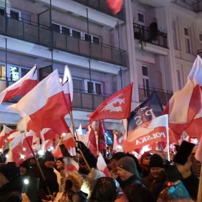 Bóg, Honor, Ojczyzna 🤍♥️💪
#Nawrocki2025
#KobietyZaNawrockim