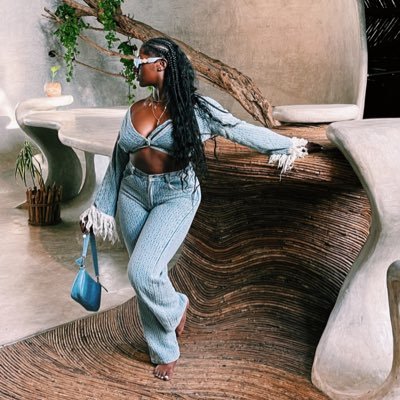 Travel Agent 🛩️ | Miss CEO 👸🏾: @haayhaaay_            International & Domestic Travels 💗🧳 Click link to book your next fantasy vacation 💫