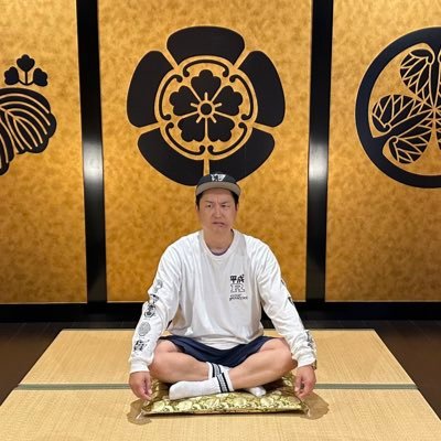 kawamichi's profile picture. ラジオパーソナリティ / スポーツMC / ナレーター / 司会 など 様々なところでおしゃべりしています。Tシャツとスニーカーが好き。気がつくと靴下と帽子が増えてる。