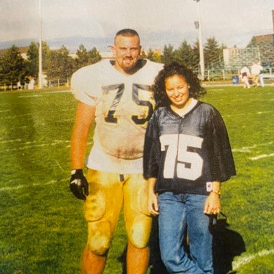 Father of 3, Computer programmer by day and volunteer high school football coach by night. Line Coach at Estrella Foothills.