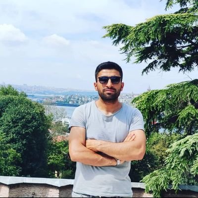 bir şey acır içimde bu göğsüme ne kattın?