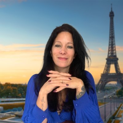 Hey ! I'm Gipsy! Writer and French Tutor. My goal? Arousing the Passion that will boost your French and enrich your Knowledge of France. Download my Free Ebook