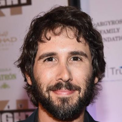 Official Twitter of Josh Groban .Account run by Team.JG.Tweets ending In -“JG” are from Josh personally. Sweeney Todd now on Broadway.