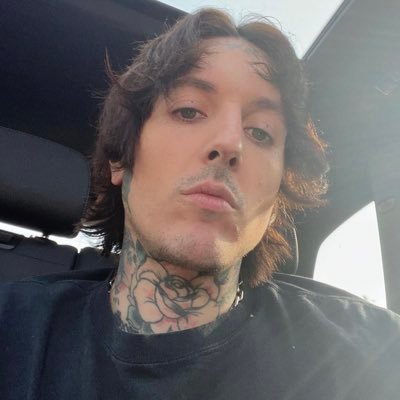 PcrasiteEve's profile picture. destined to disappear!¡