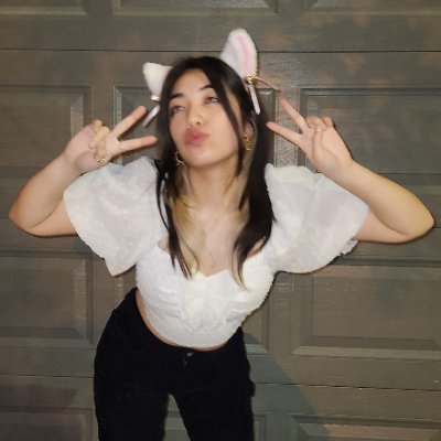 NikkiYael Profile Picture