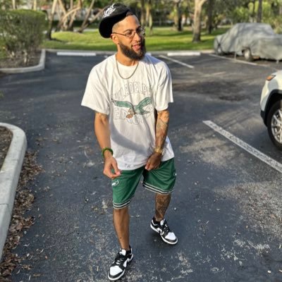 Crazy Eagles Fan out of Miami | Owner Of Jet Black Clothin . 🦅 #FlyEaglesFly #HeatNation #GoCanes