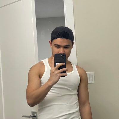 mjzaes's profile picture. YOLO