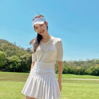 Anna1543603's profile picture. You must to be strong to reach your goal