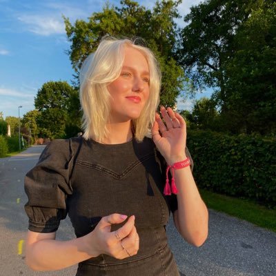 21 åring som gillar att ha kul, festa, träffa killar, snuska ner mig, shoppa, ja å allt som tjejer gillar💦🌸🤭🥂💗