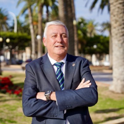 Diputado del PP Asamblea de Melilla. Vicepresidente 3 y Consejero de Medio Ambiente y Naturaleza. Psicólogo. Tutor UNED. Militar..