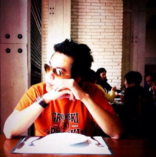 AdisakSanohchit's profile picture. ไม่ Follow คนดัง Follow คนชอบ มีไรป่าว