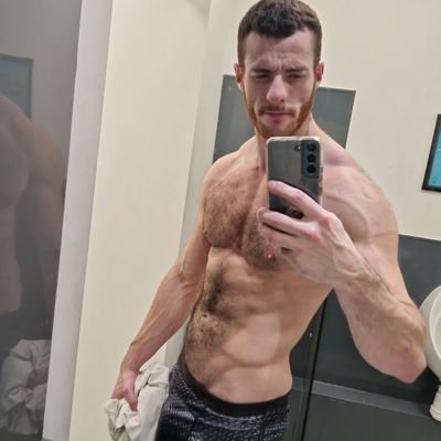 Hairy gay british bodybuilder, extremely submissive & kinky/filthy. Obsessed with becoming a hairy mass monster & finding my one true OWNER 🙏🙏
NO WOMEN!! ⛔️🚫
