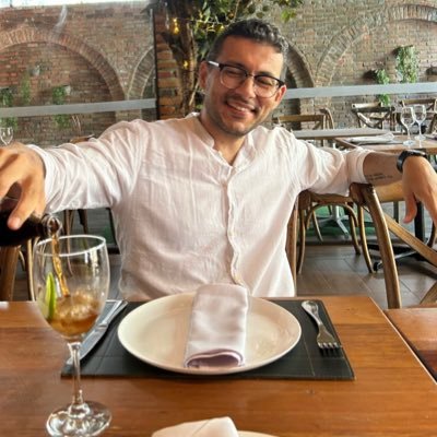 Professor Adjunto da Universidade Estadual do Piauí. Um, entre tantos, na luta pela educação pública de qualidade no nosso país.