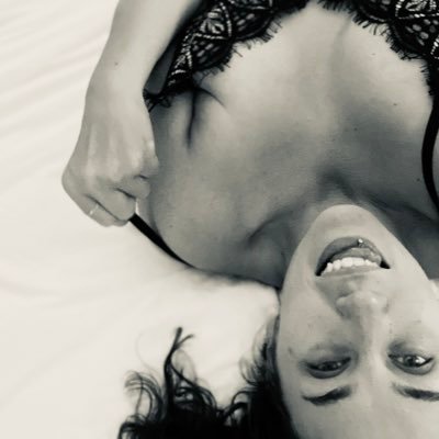 Radiant goddess. I write and I sell adult content 🤗 please don’t DM me. No, I do not want to see your penis. I am @lulubeans42