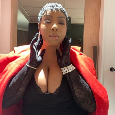 AlmightyQBri's profile picture. 