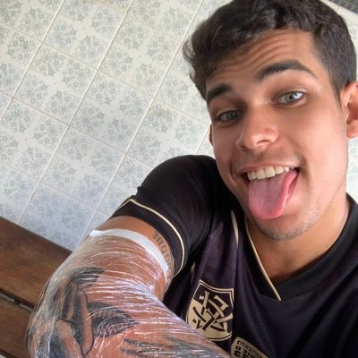 As vezes posto algo sério, quase nunca na vdd