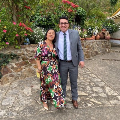Abogado especialista en Derecho Administrativo; contratación estatal. Magister (c). Ig lecturaaanonimaa Taurino