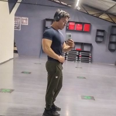 TreintaVaros's profile picture. 💙
#Historia #Libros #Ópera 
instagram: fertargaryen 👈 me va mejor allá.