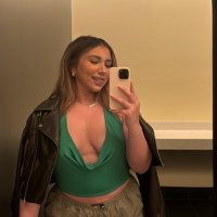 dessi (@deeessirree) 's Twitter Profile