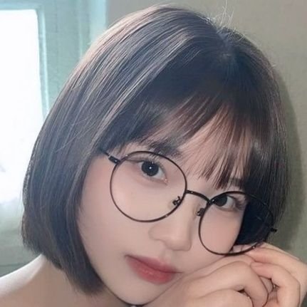 belowjobgirl's profile picture. (不要再问我成年没啦)成年啦成年啦成年啦 重要的事情说三遍 眼镜娘 喜欢文爱 爱挖树洞 幻想口你 幻想被颜射 想找一个主人 大叔小哥哥都可以 想被调教成一个表面淑女私下母狗的反差婊 门槛199r加vx