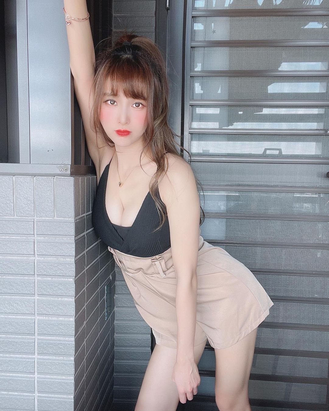 pyeonyuna118765's profile picture. 好奇心旺盛な友達を歓迎します。一緒に新しい世界を発見し、楽しい時間を持ちましょう。