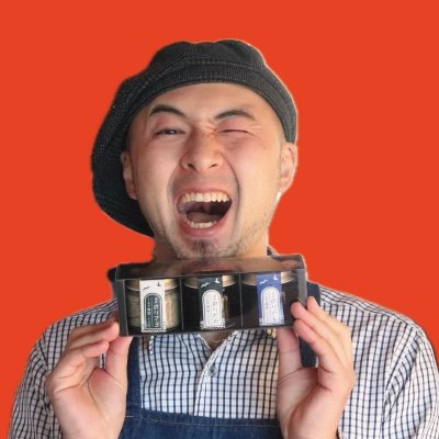 七ヶ浜町の海の目の前でカフェレストランSEASAWを経営しているヤスです。 千葉出身、アフリカ経由で東北入り。震災後に移り住み12年。地域の特産である海苔を使ったソース『浜ののりだれ』を店舗で開発し、年間6千本販売。10年続けた地域イベントで3000万の負債をしてしまい、通販の虎に挑戦!現在返済に向けて挑戦中!