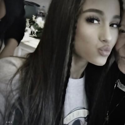 arisdefaultt's profile picture. stream “yes , and ?” ! ♡