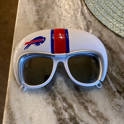 Born & Raised Midland Boy & Proud of it! Big Bills Fan. #BillsMafia Views are my own.