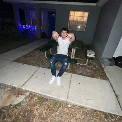 wytguy22's profile picture. Fl bby
Wea da “x” hoes