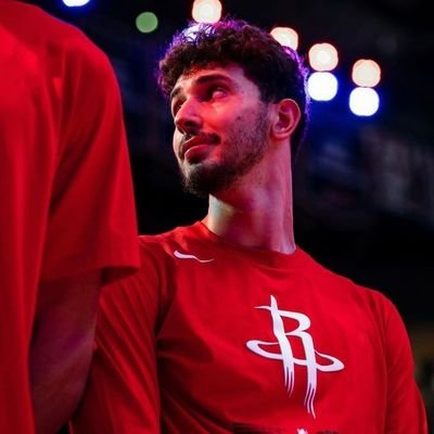 Um torcedor carismático do possante Houston Rockets e fã da NBA. | Fan Account. | 🏀 & 🚀.