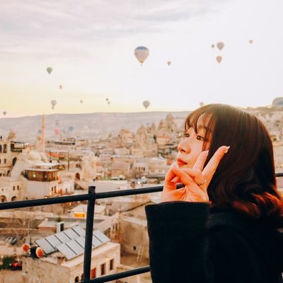 27歳OL ／ 食べること、笑うこと、写真、カフェ、旅行が好きです ／ 美味しいご飯とお酒があればご機嫌です