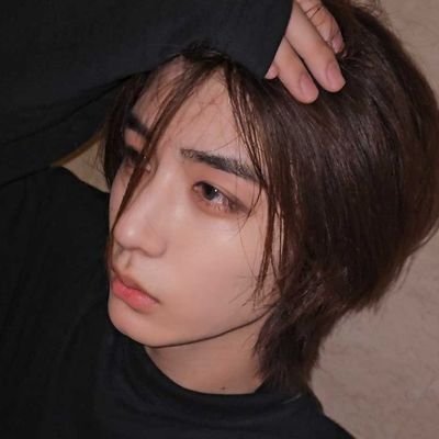 lauriize's profile picture. @chuianart 's other acc