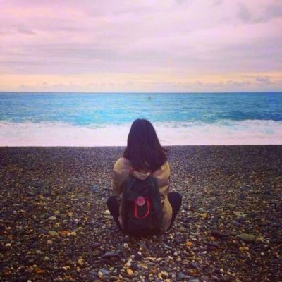 neethileyl37894's profile picture. 