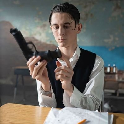 AmehVictor40030's profile picture. 160 characters? Impossible, utter madness!