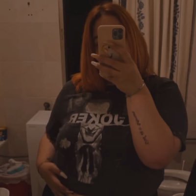 A nadie le interesa mi vida pero de cualquier manera la hago pública para sentirme menos ✨miserable.✨| TPWK🌻|