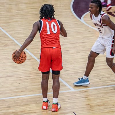 Escambia High School 6’1 180 lbs https://t.co/FpJYblfWZI  Tayshaungilchrist55@gmail.com AAU: Panhandle Prospects