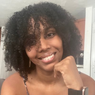 PaolaMaria09's profile picture. 📚Book Addicted📚 🌴Tropical Girl🌴 🎧Music Lover🎵 💯🇩🇴