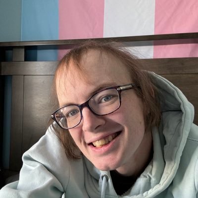 earlzdotnet's profile picture. (they/them)