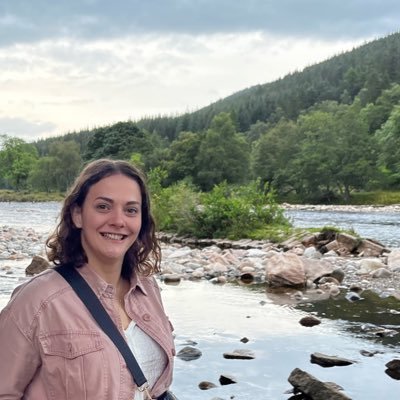 amylgibbs's profile picture. “Natural born performer”.