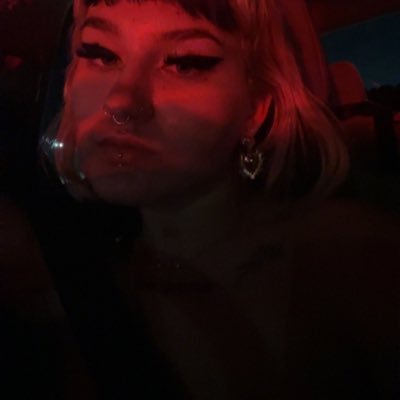 18+ ONLY | tall, tatted & full of sin. solo & b/g. come play!