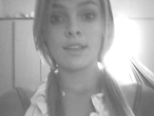atriz,ganhadora do oscar lindona.. Peraí, é pra dizer o quem eu sou e não quem eu queria ser?! Xii.. Viajei então.. =S http://t.co/YwicWCh3py