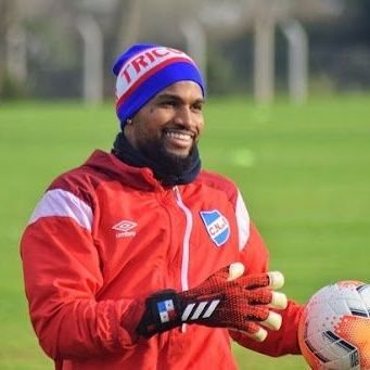 Aficionado del fútbol panameño y entusiasta de los futbolistas infravalorados.